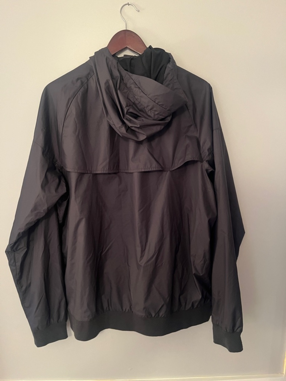 Nike Black Hooded Windrunner Jacket - Picture 2 of 5